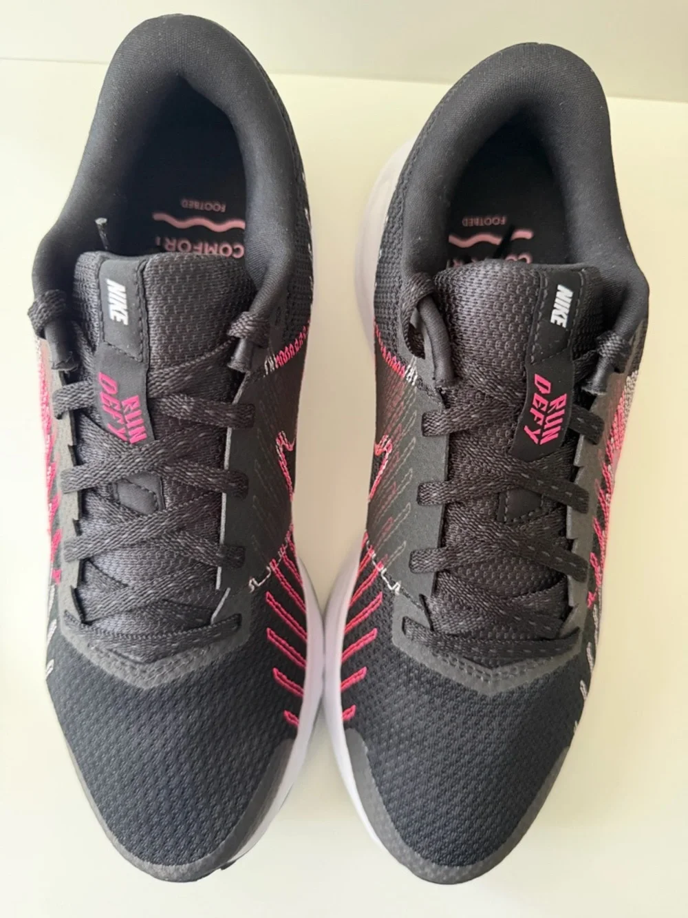 NIKE Womens Run Defy Running Shoes-Black Pink-Size 7.5-Lightweight Run Sneakers